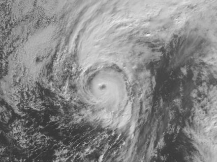 Hurricane Alex, January 14, 2016 / NOAA, USA Today / Click for more.